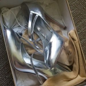 Preloved Sergio Rossi Silver Heels S&TC Sz 39